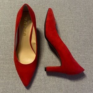Red Heels UNISA Pumps Suede Fabric Size 8.5